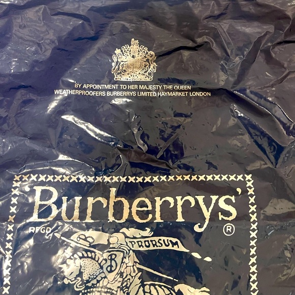 Vintage Burberry Narrow Neck Check 70% Cashmere 30% Wool Scarf & Burberry Bag - Picture 5 of 10